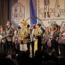 02 - Festausschuss mit Prinzenpaar